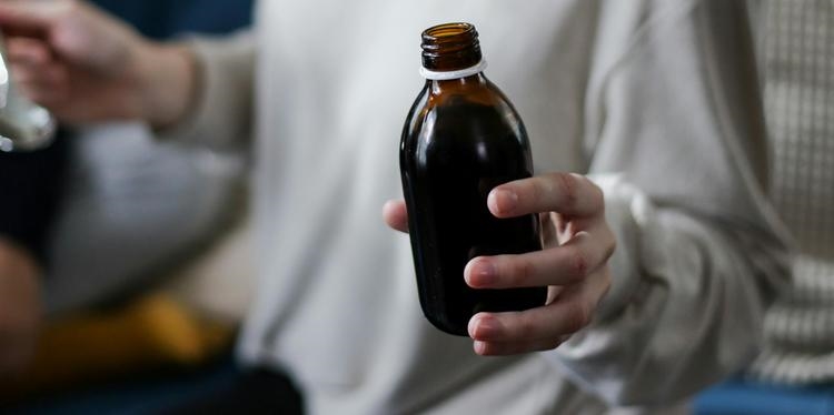 XAROPE  Á BASE DE CLOBUTINOL ELEVAM RISCO DE ARRITMIA VENTRICULAR E MORTE SÚBITA , EXPLICA MÉDICO