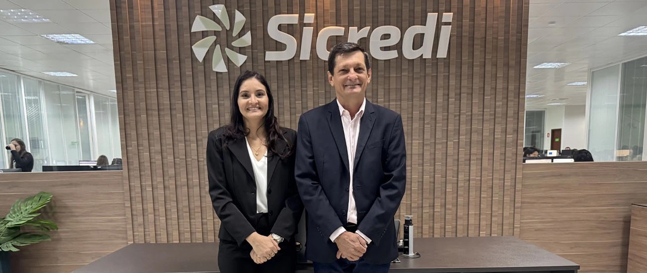 MARTIM STEFFENON, PRESIDENTE DA SICREDI ARAXINGU, ANUNCIA MULHER COMO NOVA VICE-PRESIDENTE DA COOPERATIVA.; VEJA VÍDEO