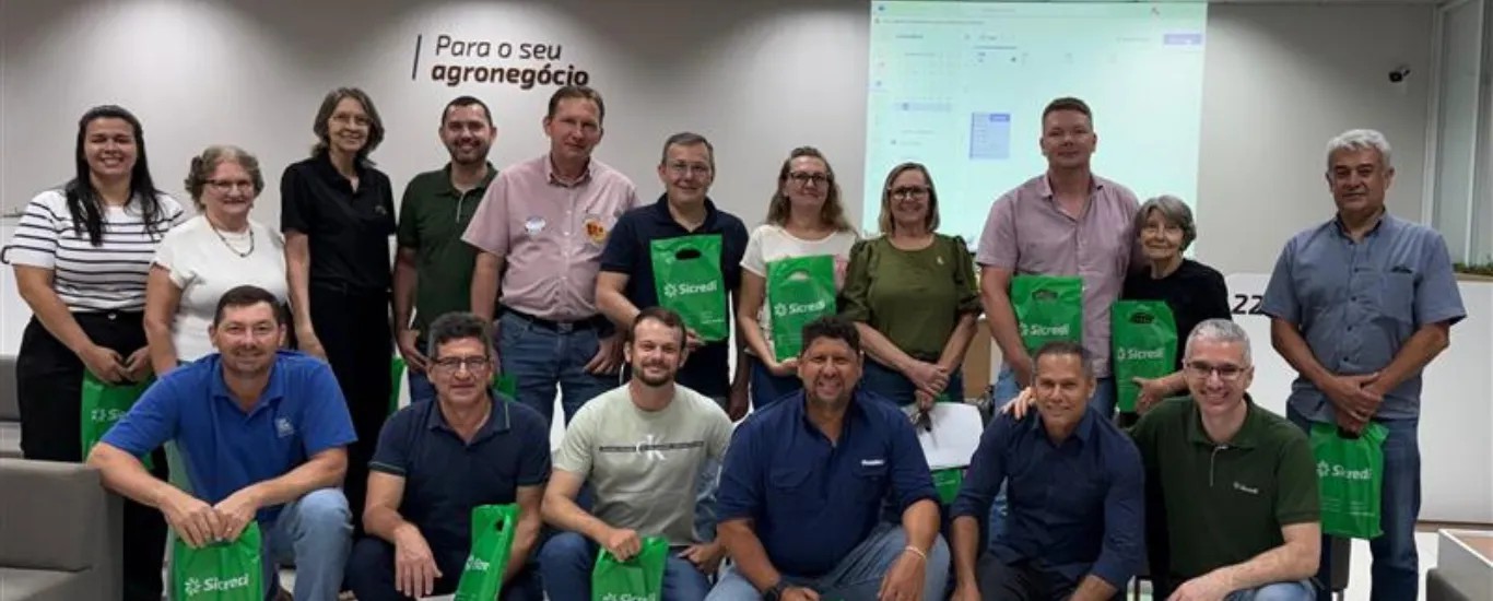 SICREDI ARAXINGU REALIZA ASSEMBLEIA GERAL EXTRAORDINÁRIA COM COORDENADORES DE NÚCLEO