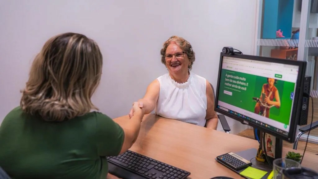 SICREDI É ELEITO PELO 3º ANO CONCECUTIVO LIDER EM ATENDIMENTO, NO PRÊMIO RECLAME AQUI 2025