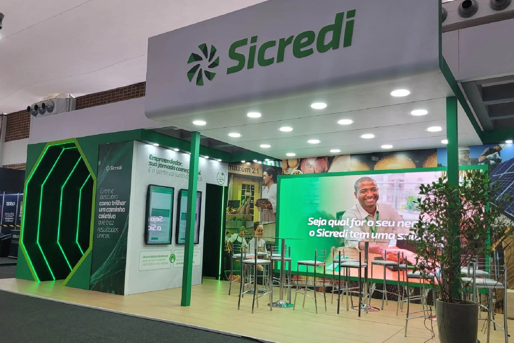 SICREDI PARTICIPA DE EVENTO E APRESENTA SOLUÇÕES FINANCEIRAS PARA POTÊNCIALIZAR O CRESCIMENTO DOS NEGÓCIOS