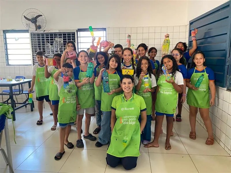 SICREDI ARAXINGU PROMOVE OFICINA DE EDUCAÇÃO FINANCEIRA PARA CRIANÇAS EM ESCOLA DE BARRA DO GARÇAS/MT